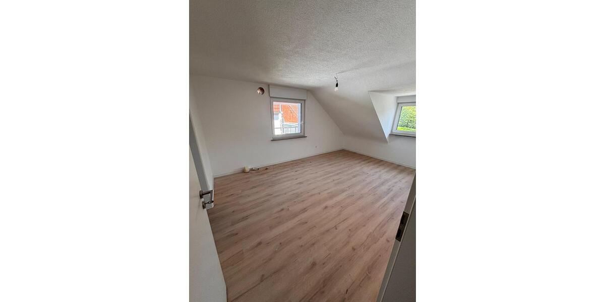 Dachgeschoßwohnung Allmersbach im Tal - 4 Zimmer, 75 m&sup2;, 1.100&euro; | Angebot:26383065