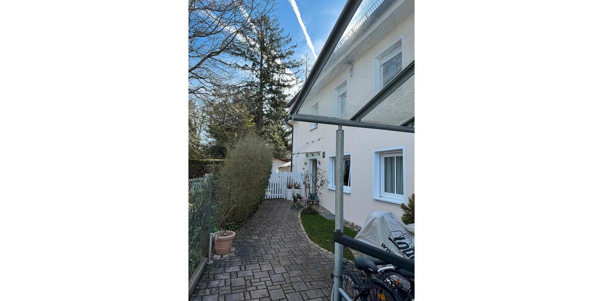 Dachgeschoßwohnung München Allach-Untermenzing - 3 Zimmer, 83 m&sup2;, 2.290&euro; | Angebot:26037691