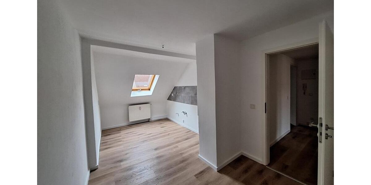 Dachgeschoßwohnung Freiberg - 2 Zimmer, 50 m&sup2;, 350&euro; | Angebot:26354998