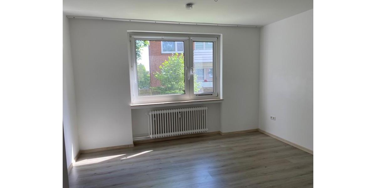 Renovierte 3-Zimmer-Wohnung mit Einbauküche 3 zimmer