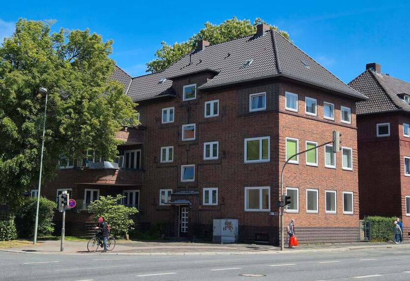 *Ab sofort* Großzügige Gewerbeeinheit in verkehrsgünstiger Lage