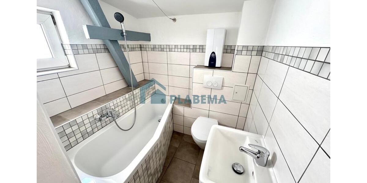 Dachgeschoßwohnung Schwerin - 3 Zimmer, 65 m&sup2;, 820&euro; | Angebot:25710738