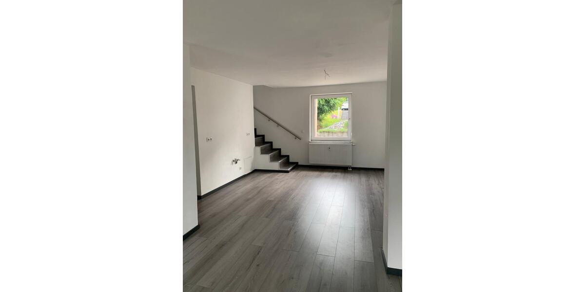 3-Raum Maisonette Whg. mit 2 Balkone und Blick ins Grüne 3 zimmer