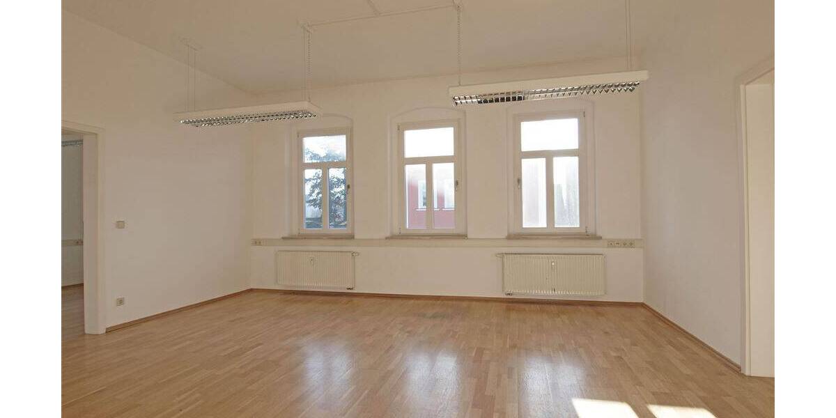 Gewerbeobjekt Frankenberg - 4 Zimmer, 116 m&sup2;, 696&euro; | Angebot:26862979