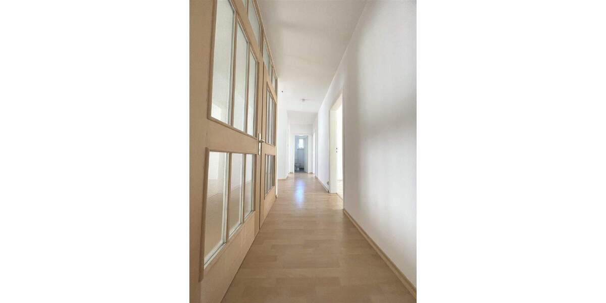 Etagenwohnung Singen (Hohentwiel) Singen - 3 Zimmer, 95 m&sup2;, 900&euro; | Angebot:25803033