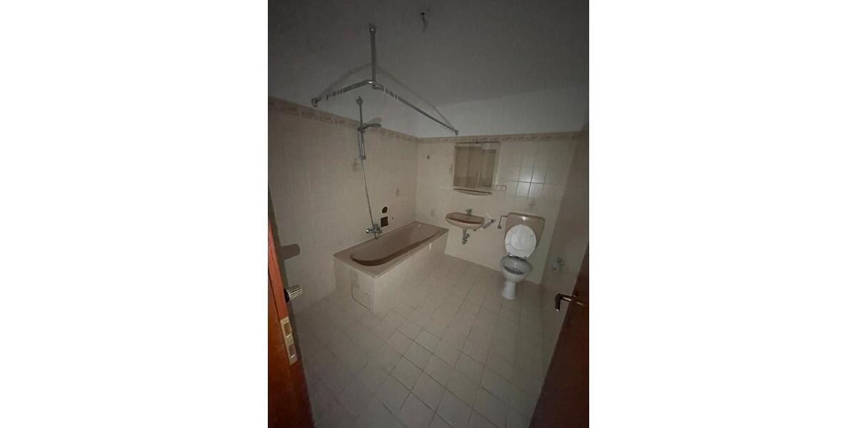 Dachgeschoßwohnung Eschwege - 2 Zimmer, 80 m&sup2;, 595&euro; | Angebot:26213108