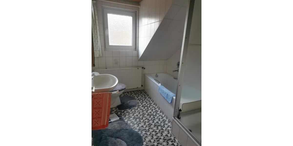 Dachgeschoßwohnung Betzdorf - 2 Zimmer, 90 m&sup2;, 900&euro; | Angebot:24980236