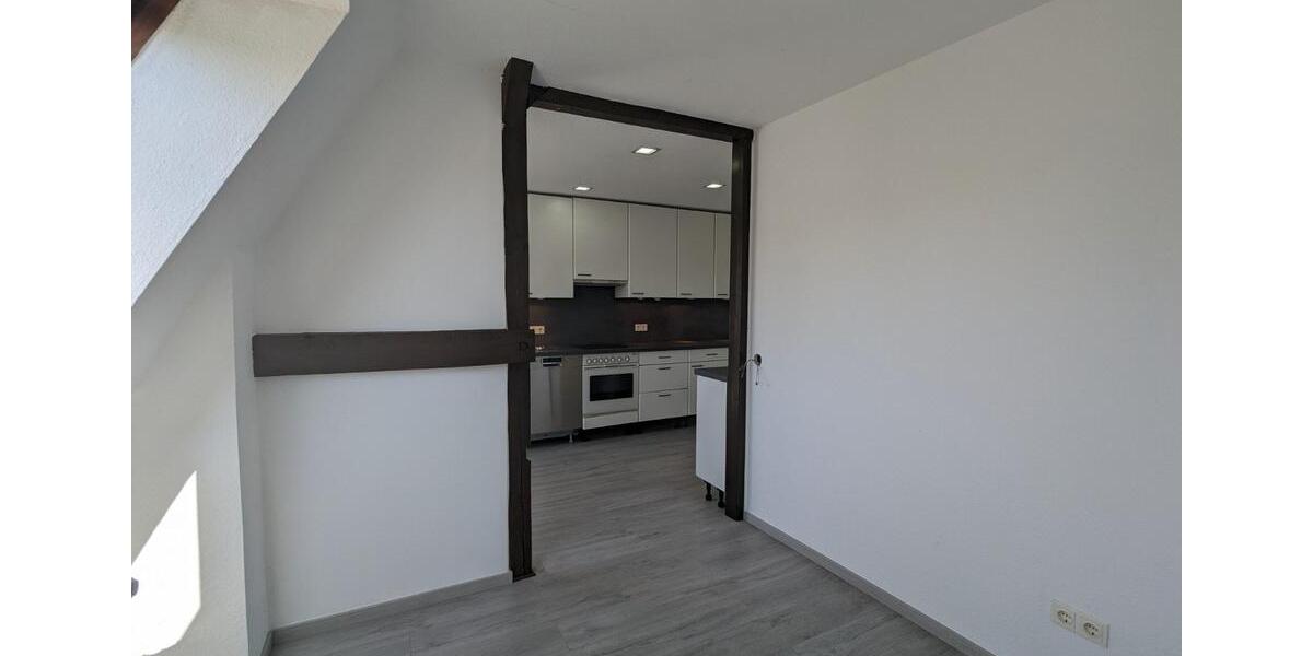 Dachgeschoßwohnung Hameln - 3.5 Zimmer, 116 m&sup2;, 930&euro; | Angebot:25354411