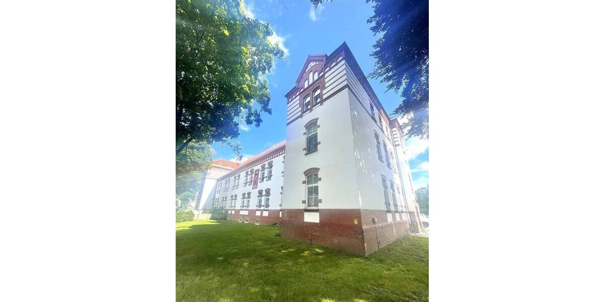 Großzügige und vielfältig nutzbare Gewerbefläche in Lübeck-St.Gertrud. 9 zimmer