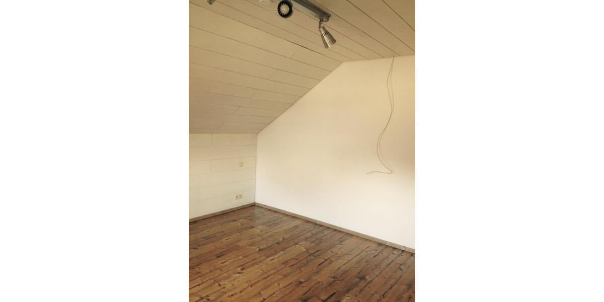 Dachgeschoßwohnung Donaueschingen - 3 Zimmer, 80 m&sup2;, 900&euro; | Angebot:26335073