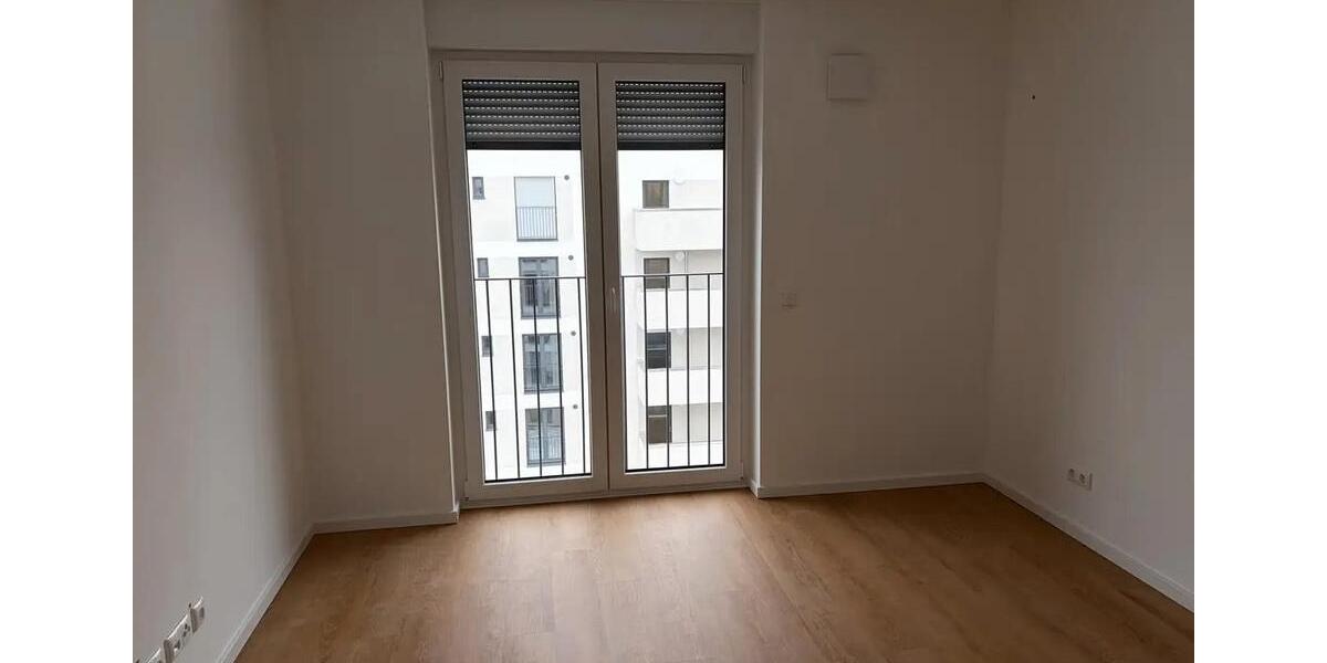 Etagenwohnung Rostock Groß-Klein - 4 Zimmer, 101 m&sup2;, 1.800&euro; | Angebot:26705592