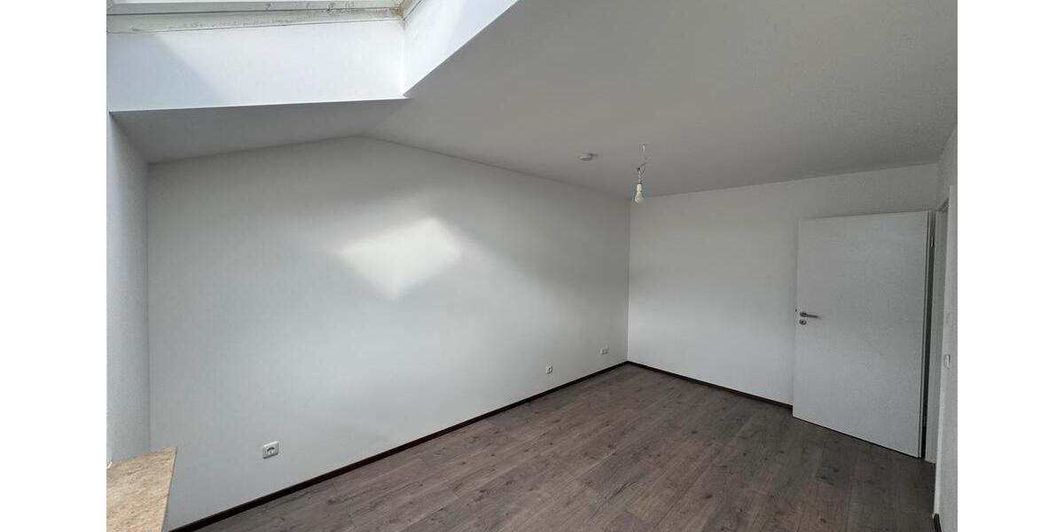 Dachgeschoßwohnung Pforzheim Weststadt - 2 Zimmer, 43 m&sup2;, 550&euro; | Angebot:26454700