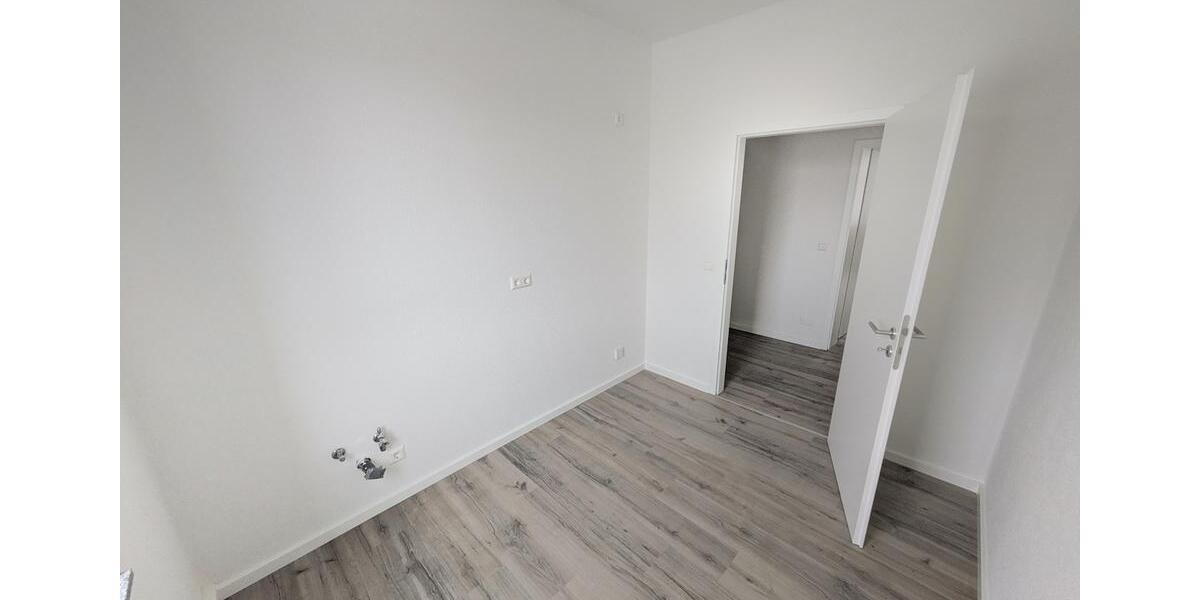 ++ ERSTBEZUG nach Sanierung! - wunderschöne 4-Raum Wohnung - modernisiertes Tageslichtbad ++ 4 zimmer