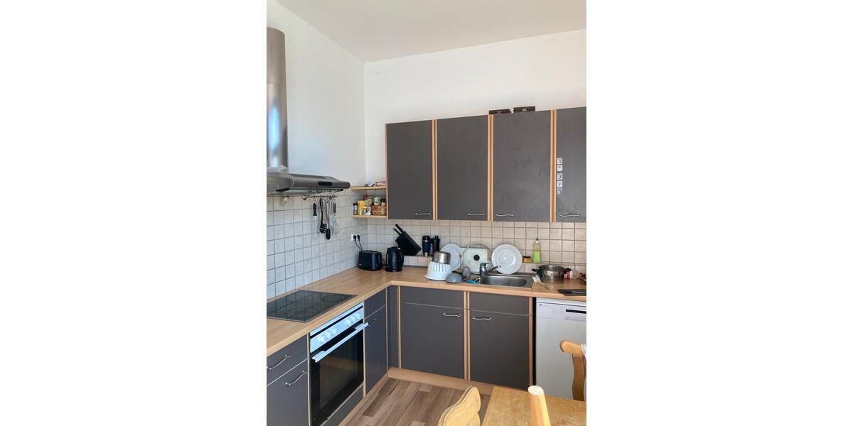 Wohnen auf Zeit Halle (Saale) - 4 Zimmer, 15 m&sup2;, 215&euro; | Angebot:25543238