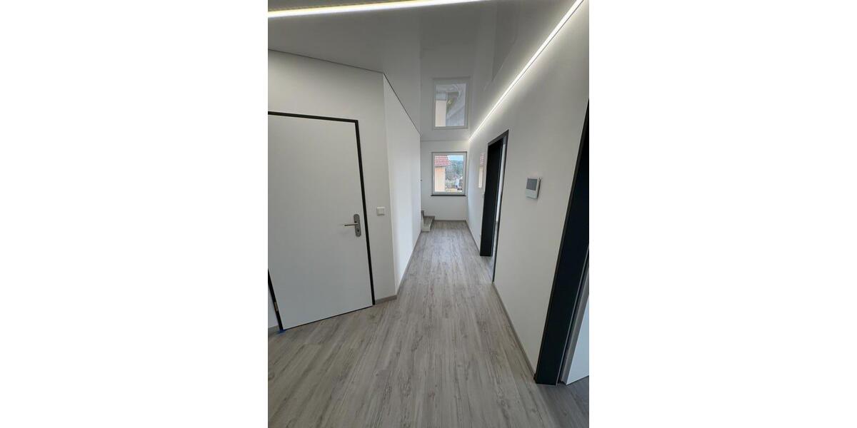 Etagenwohnung Hohenroth - 3.5 Zimmer, 101 m&sup2;, 1.050&euro; | Angebot:26566533
