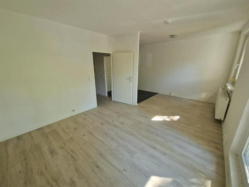 **JETZT EINZIEHEN**3-Raum-Wohnung EG Balkon Bad mit Wanne ab sofort