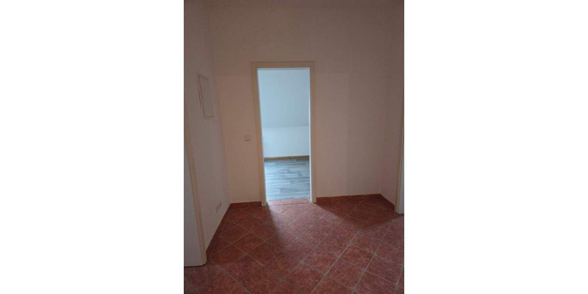 Etagenwohnung Waldheim - 4 Zimmer, 102 m&sup2;, 550&euro; | Angebot:25688927