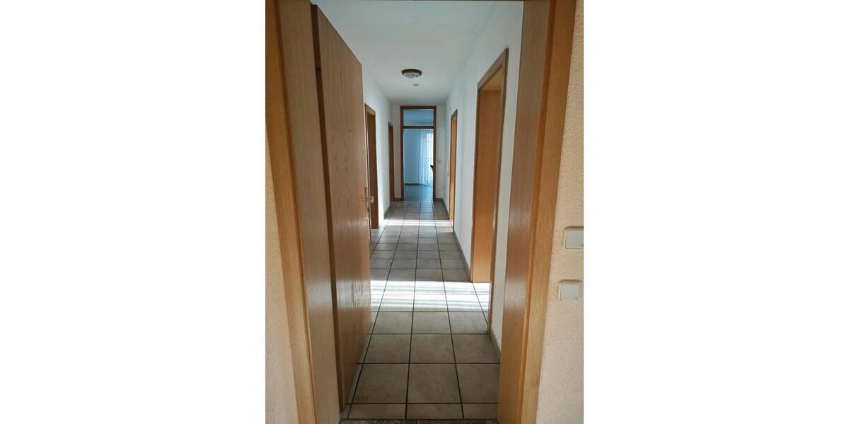 Etagenwohnung Gunzenhausen - 3 Zimmer, 77 m&sup2;, 700&euro; | Angebot:25657295