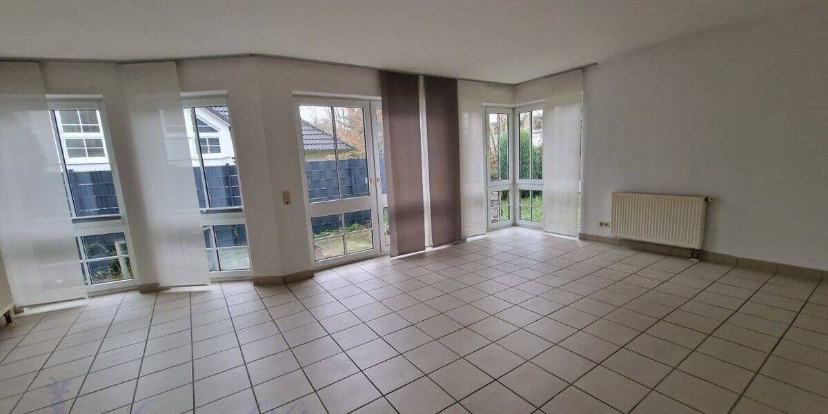 Schicke renovierte Wohnung mit Terrasse in bevorzugter Wohnlage von Detmold-Hiddesen 2 zimmer