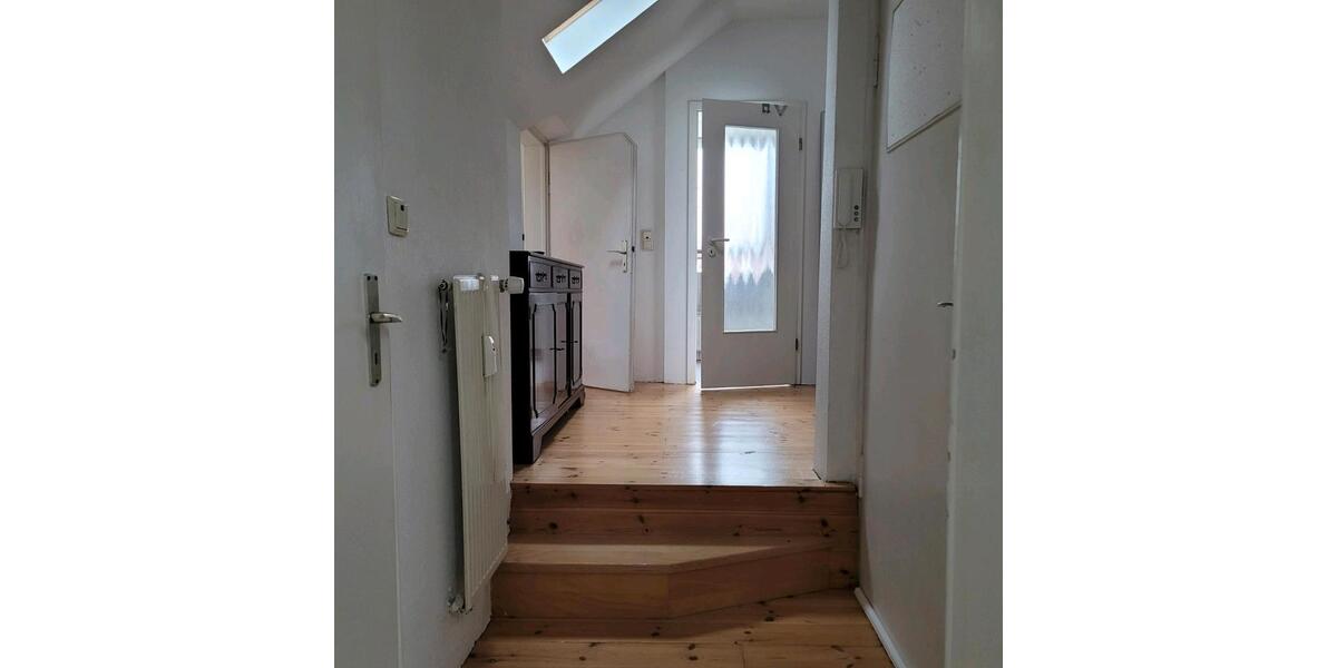 Dachgeschoßwohnung Braunschweig Lehndorf-Watenbüttel - 3 Zimmer, 45 m&sup2;, 650&euro; | Angebot:26565992