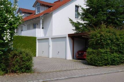 Helle 3-Zimmer-Wohnung mit Balkon & Garage - ab 01.08. frei