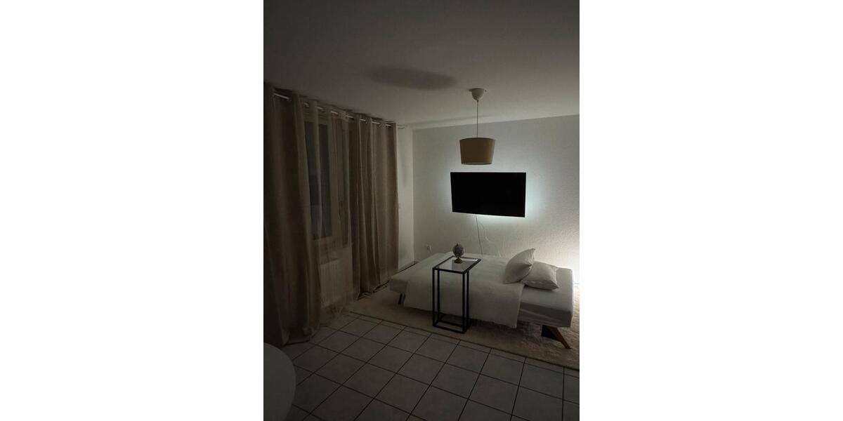 Möbliertes Studio-Apartment mit Balkon 1 zimmer