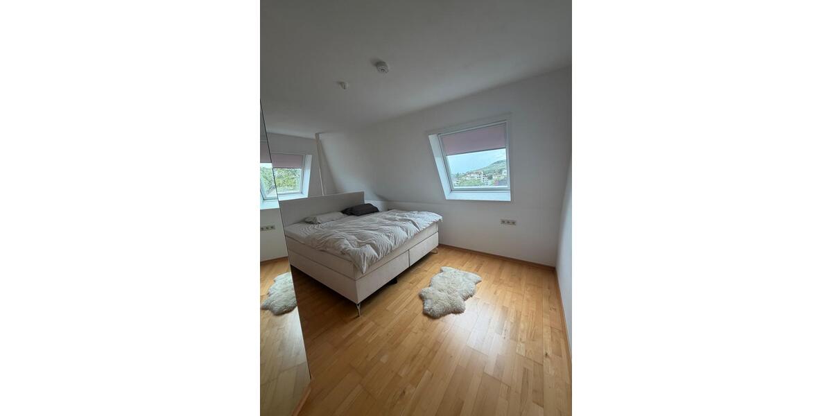 Dachgeschoßwohnung Heilbronn Kernstadt - 2.5 Zimmer, 82 m&sup2;, 1.060&euro; | Angebot:26663418