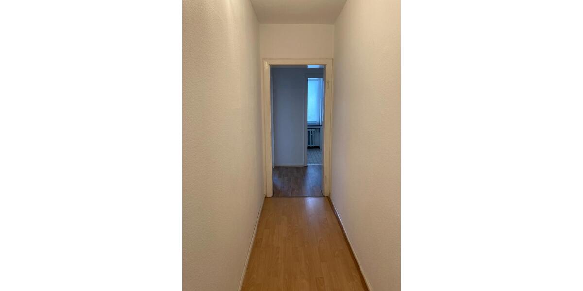 Dachgeschoßwohnung Wolfsburg - 3 Zimmer, 64 m&sup2;, 500&euro; | Angebot:25964911