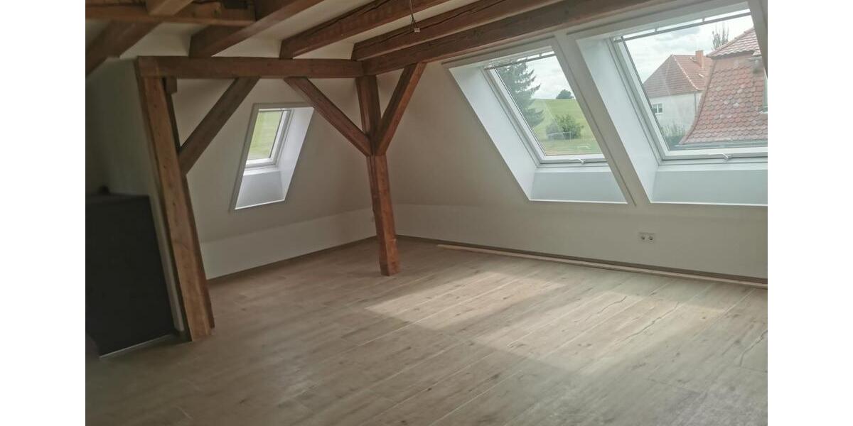 Dachgeschoßwohnung Ebersbach-Neugersdorf Neugersdorf - 2 Zimmer, 95 m&sup2;, 800&euro; | Angebot:23601106