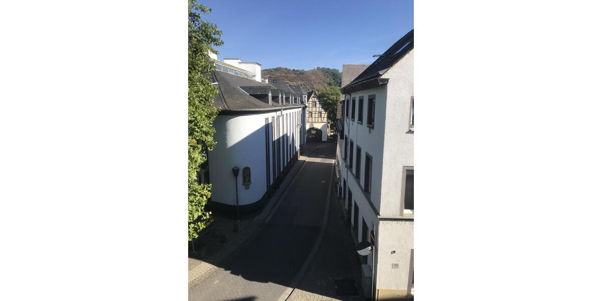 Etagenwohnung Andernach - 4 Zimmer, 110 m&sup2;, 1.100&euro; | Angebot:26699985
