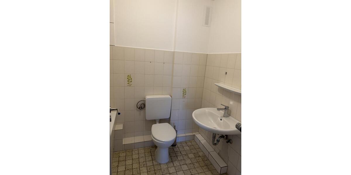 Dachgeschoßwohnung Troisdorf Altenrath - 1 Zimmer, 61 m&sup2;, 700&euro; | Angebot:23257677