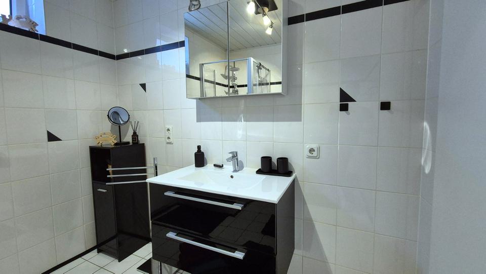 Wohnen auf Zeit Burbach - 2 Zimmer, 51 m&sup2;, 70&euro; | Angebot:24901268