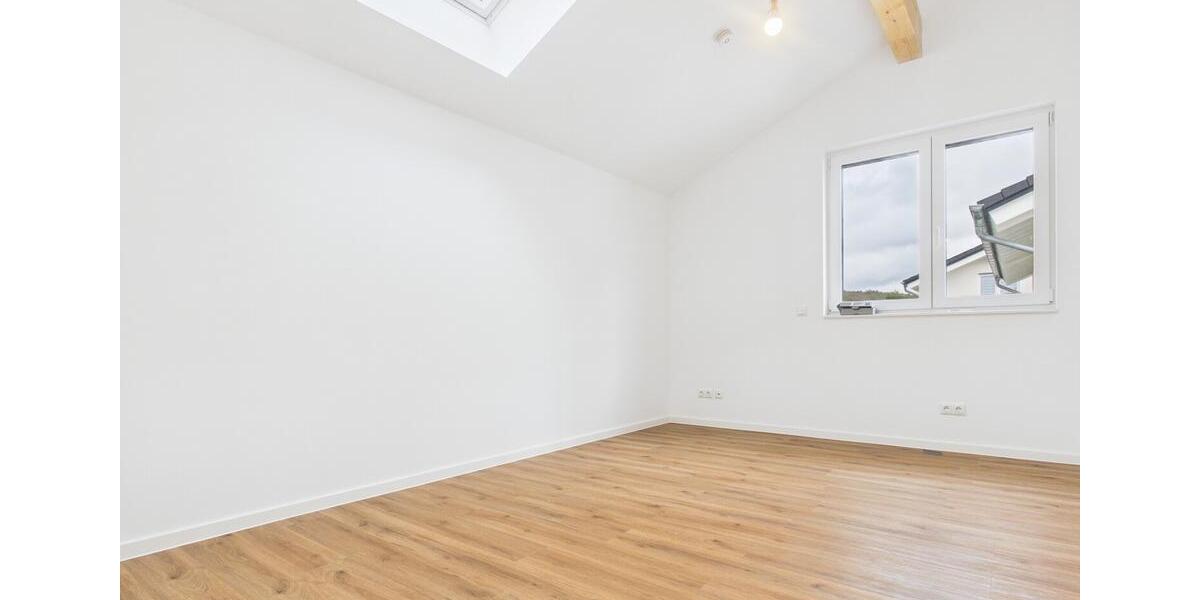 Doppelhaushälfte Gundelsheim - 5 Zimmer, 172 m&sup2;, 2.165&euro; | Angebot:25900166