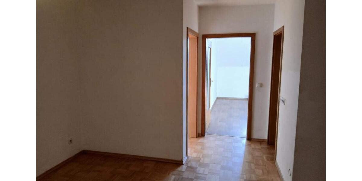 Etagenwohnung Donaustauf - 3 Zimmer, 94 m&sup2;, 799&euro; | Angebot:25271531