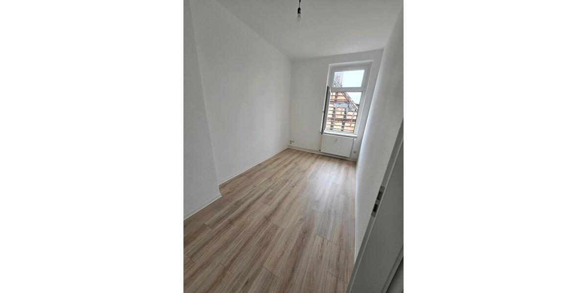 Etagenwohnung Burg - 4 Zimmer, 90 m&sup2;, 720&euro; | Angebot:25892804