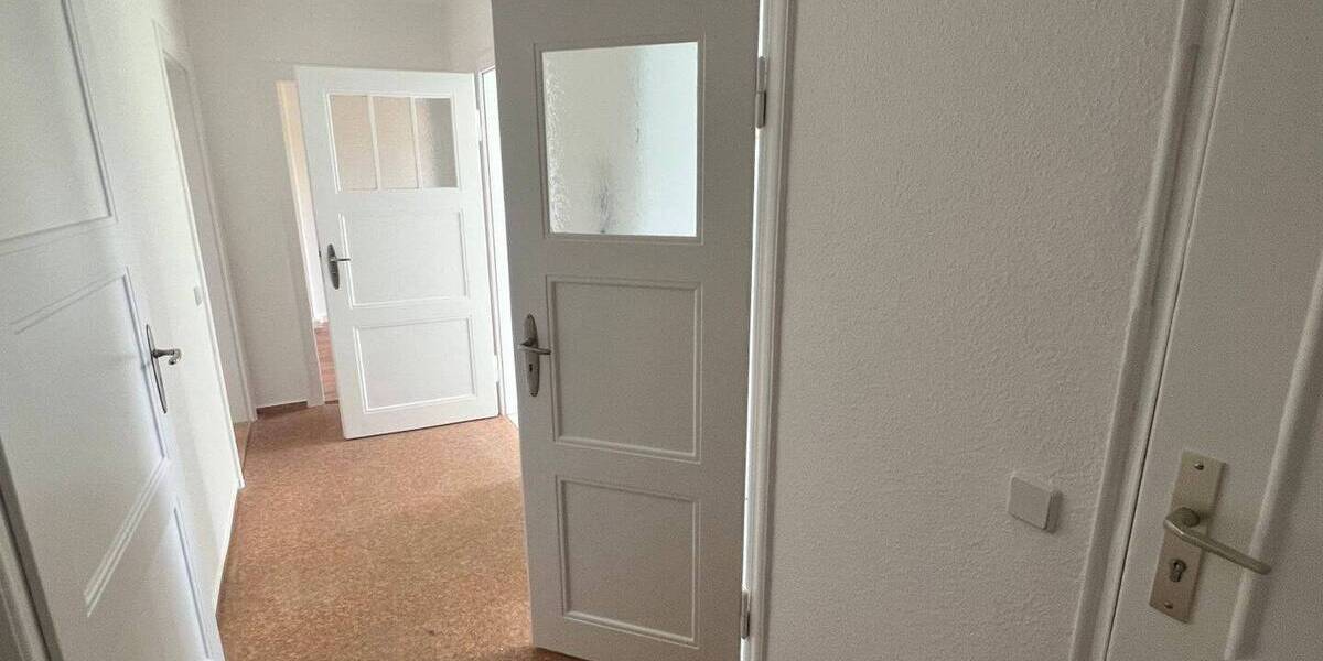 Etagenwohnung Görlitz Südstadt - 3 Zimmer, 70 m&sup2;, 425&euro; | Angebot:26155777