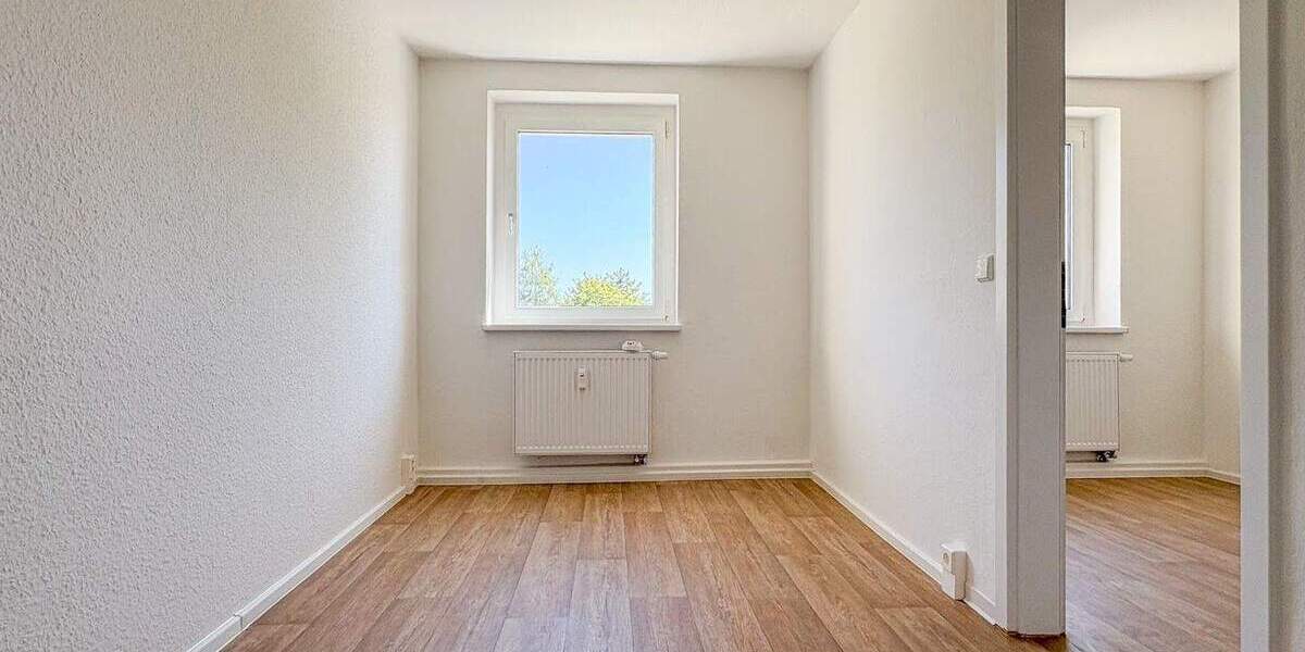 Etagenwohnung Glauchau - 4 Zimmer, 71 m&sup2;, 389&euro; | Angebot:25739825