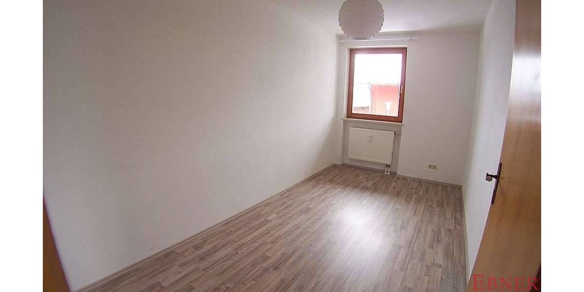 Etagenwohnung Arnbruck - 3 Zimmer, 75 m&sup2;, 580&euro; | Angebot:26105397