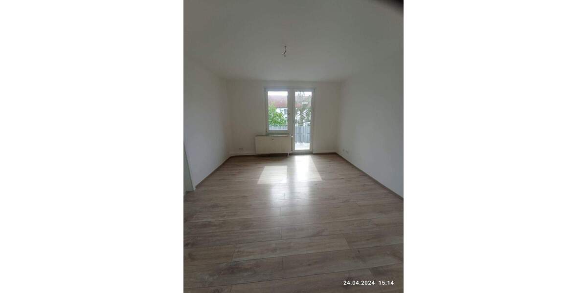 Etagenwohnung Bitterfeld-Wolfen Wolfen - 4 Zimmer, 70 m&sup2;, 490&euro; | Angebot:25665263