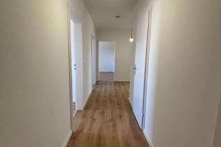Wohnung zum Mieten in Augsburg 862 € 79.01 m²