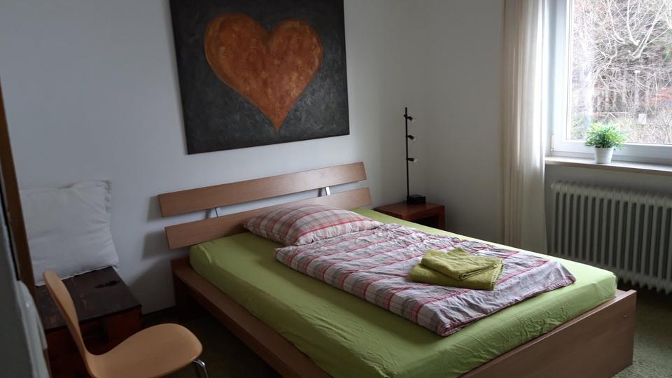 Wohnen auf Zeit Augsburg Haunstetten-Siebenbrunn - 1 Zimmer, 50 m&sup2;, 40&euro; | Angebot:23359594