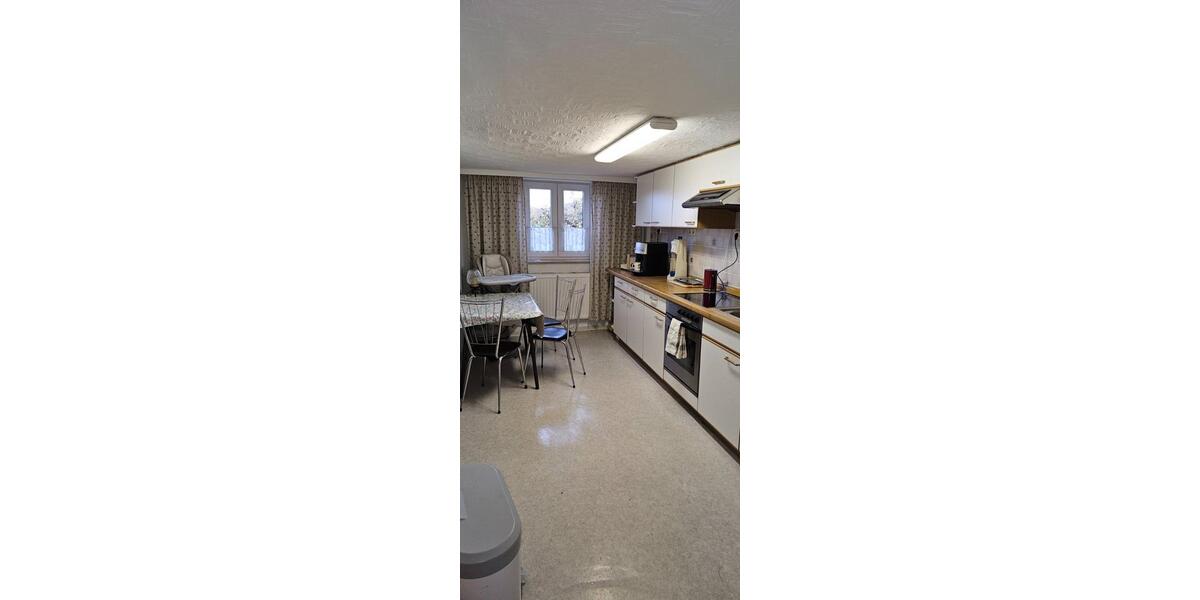 Bauernhaus, Landhaus Zenting - 8 Zimmer, 235 m&sup2;, 1.820&euro; | Angebot:25054472