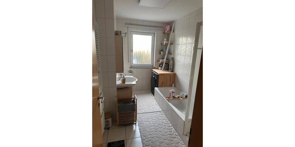 Erdgeschoßwohnung Deggendorf - 4 Zimmer, 80 m&sup2;, 980&euro; | Angebot:26039138