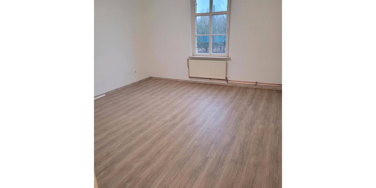 Erdgeschoßwohnung Eschwege - 3 Zimmer, 90 m&sup2;, 880&euro; | Angebot:25131779