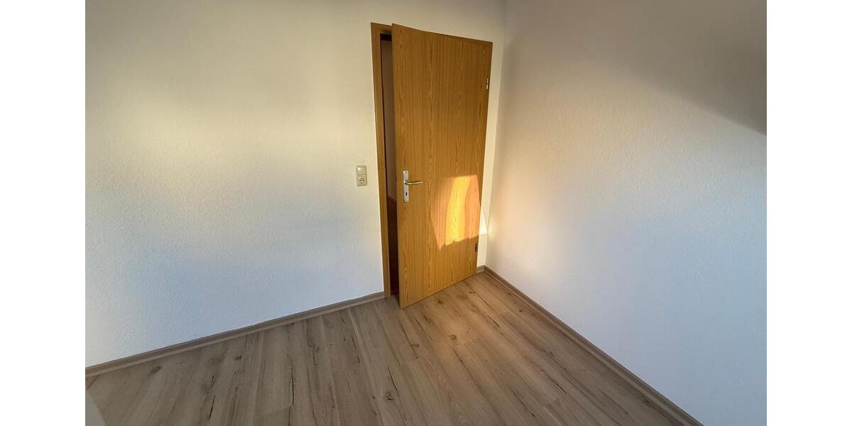 Etagenwohnung Reichenbach im Vogtland - 4 Zimmer, 103 m&sup2;, 539&euro; | Angebot:24522431