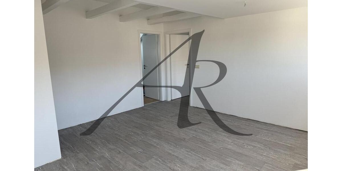 Etagenwohnung Tangerhütte - 3 Zimmer, 80 m&sup2;, 630&euro; | Angebot:23471110