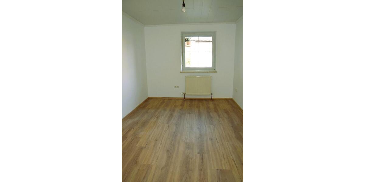 Bungalow Tettenweis - 5 Zimmer, 131 m&sup2;, 1.285&euro; | Angebot:26026451