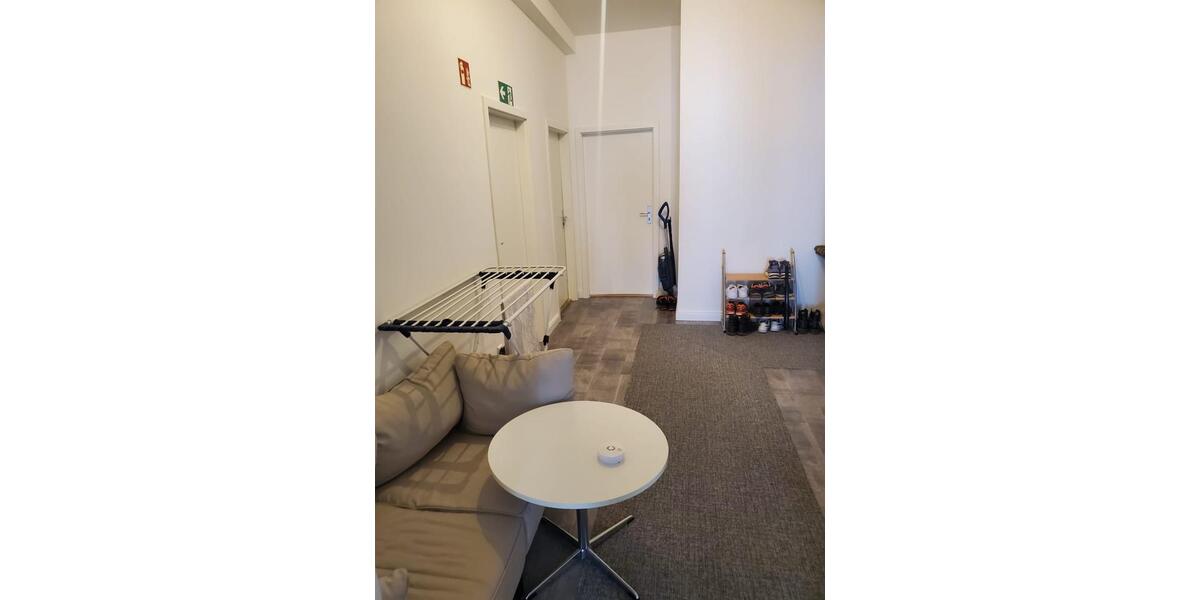 WG neu zu vergeben 22 zimmer