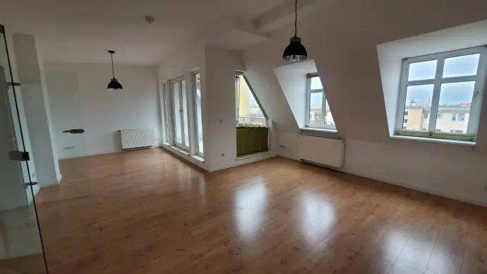Dachgeschoßwohnung Berlin Neukölln - 3 Zimmer, 88 m&sup2;, 1.075&euro; | Angebot:26395793