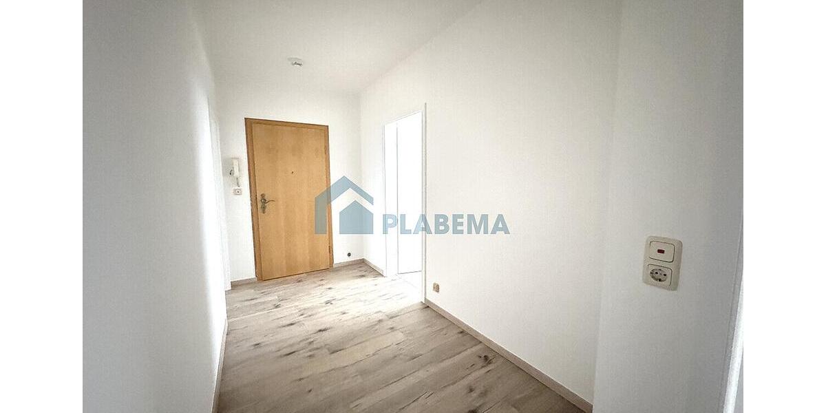 Etagenwohnung Lübz - 4 Zimmer, 84 m&sup2;, 600&euro; | Angebot:24803353